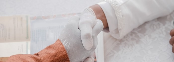 遺品は勝手に売却していい?